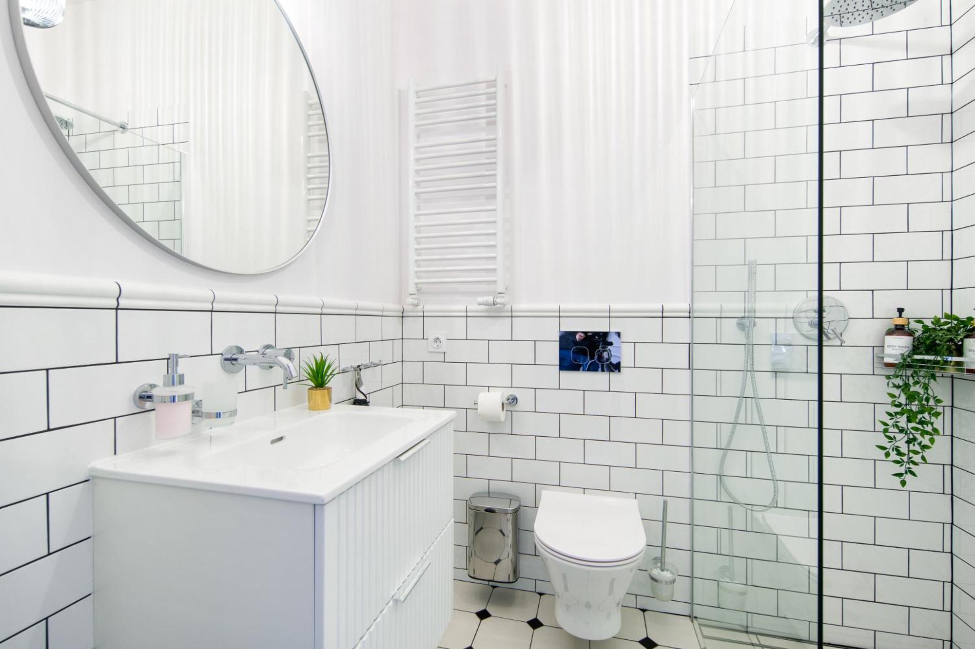 Discover Krakow Apartments - Lubomirskiego St - Classic & Modern - Near Main Station, Netflix And Ac Exterior photo
