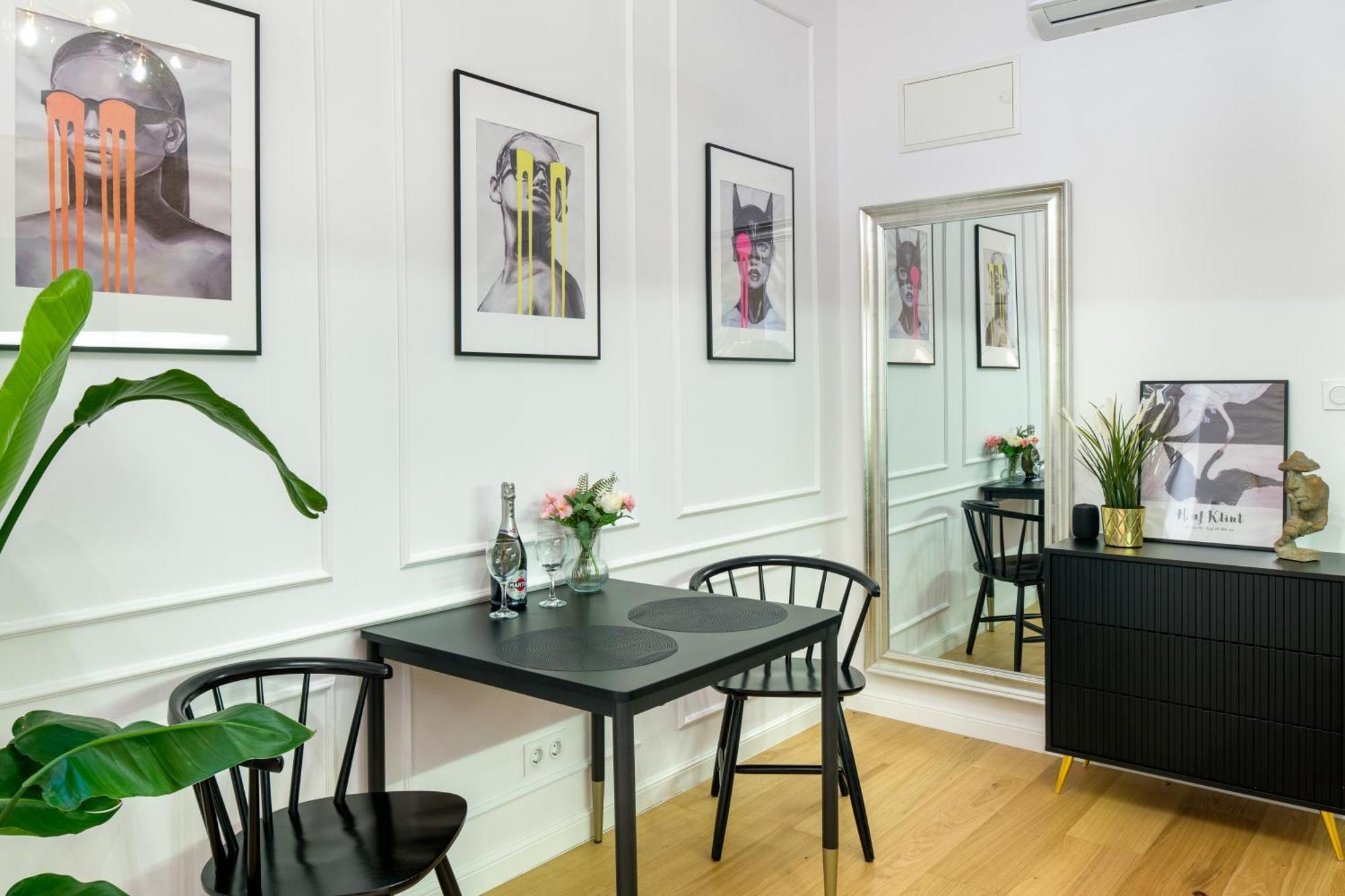 Discover Krakow Apartments - Lubomirskiego St - Classic & Modern - Near Main Station, Netflix And Ac Exterior photo